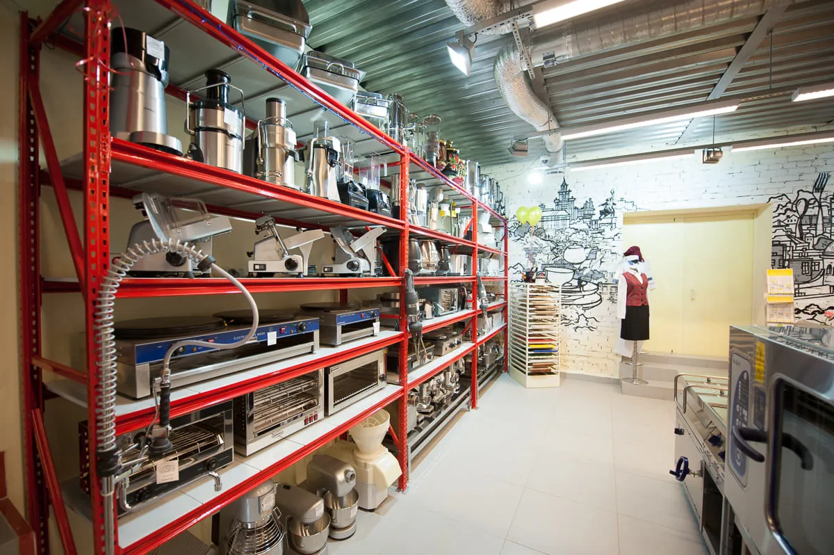 Фото шоурума 3