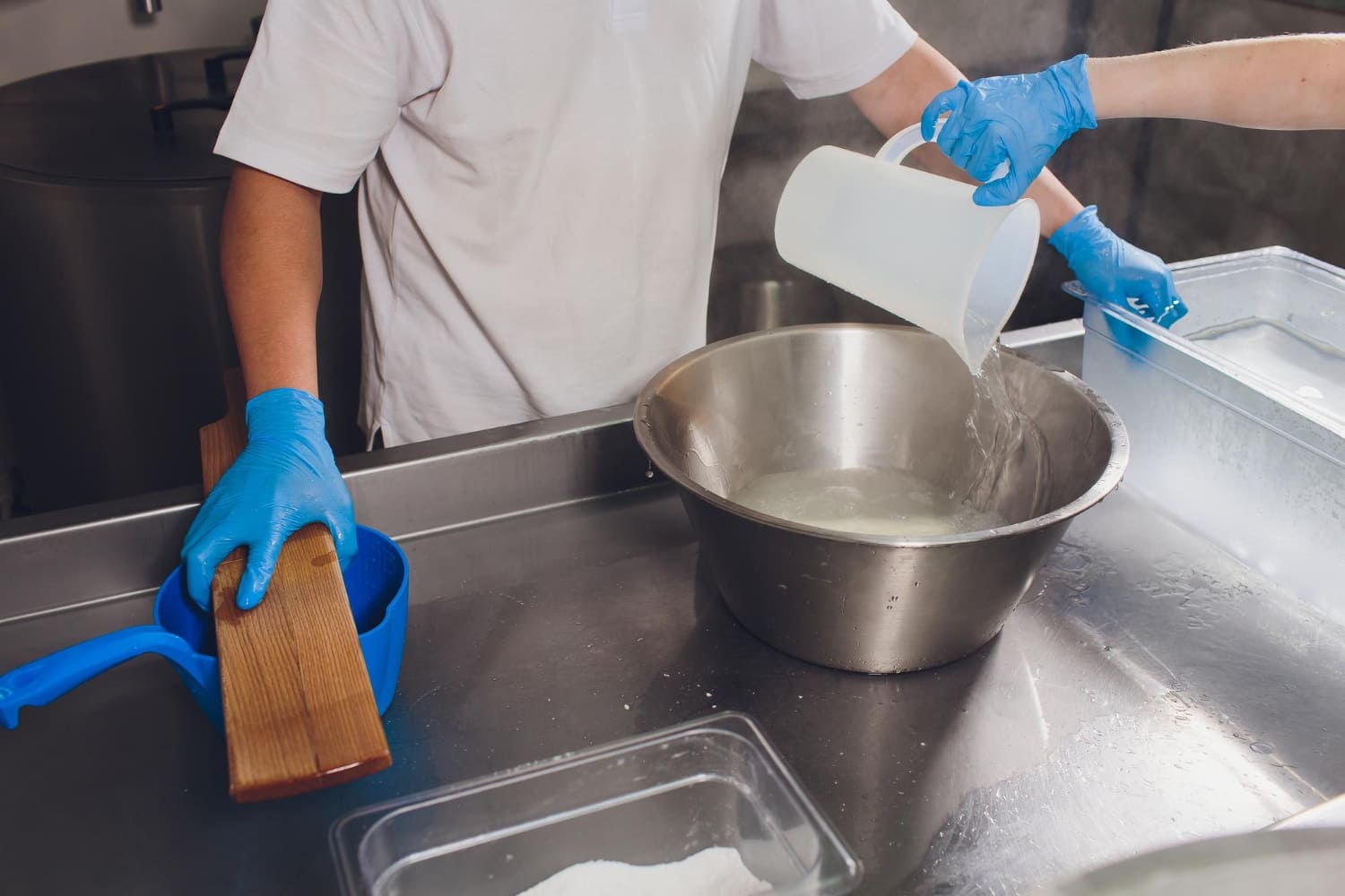 Как правильно чистить гастроемкости